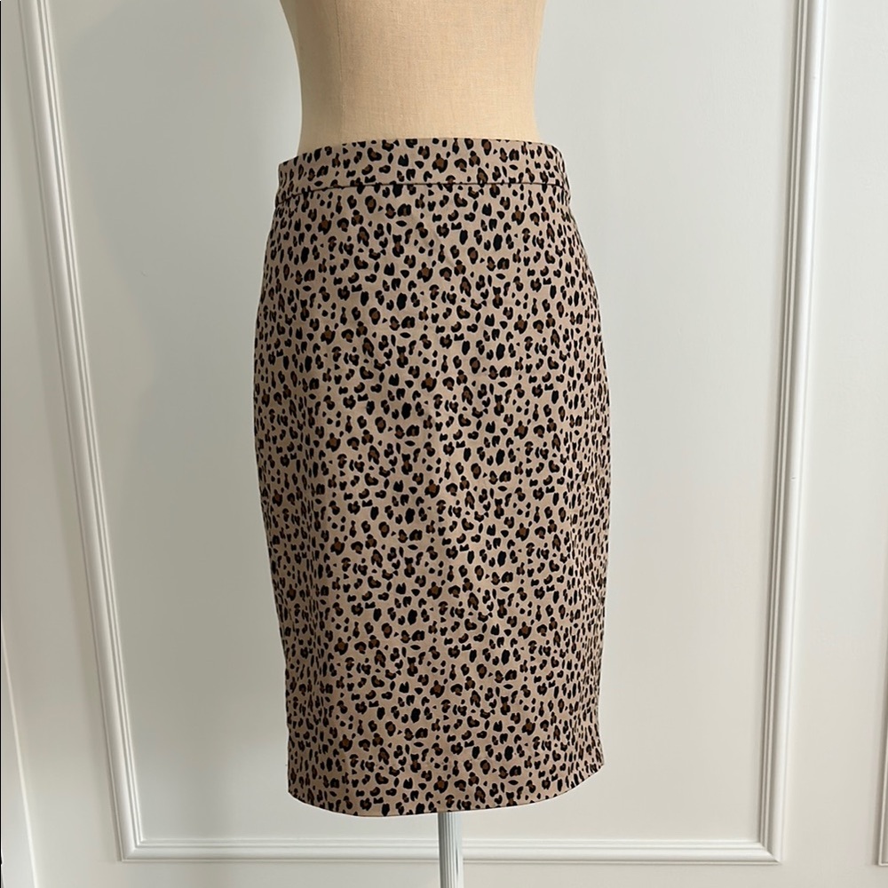 Gorgeous J. Crew Leopard Print No.2 Pencil Skirt, Cotton stretch, EUC